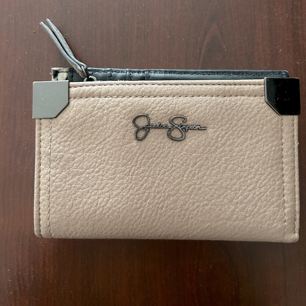 Jessica Simpson wallet